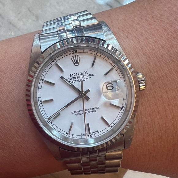 Rolex Datejust Pre-Owned, Dial Silver Baton, Size 36mm, 16234 - Picture 1 of 7